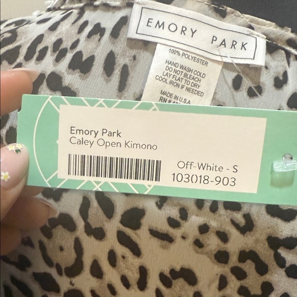 Emory Park Animal Print Kimono - Black and White - Picture 6 of 6